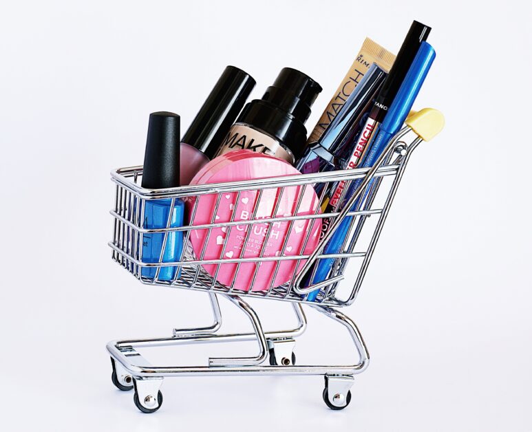 10 Makeup Products Under $20 That You Need In Your Makeup Bag